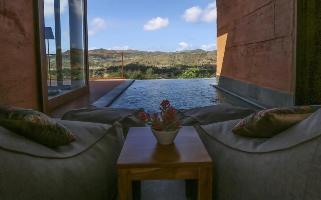 Seven Havens Residence