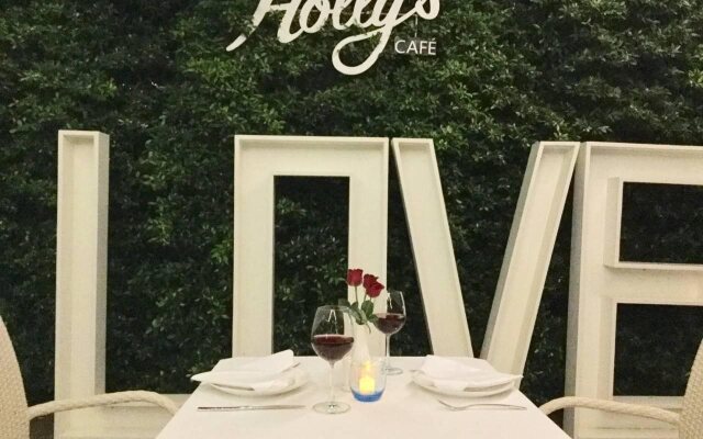 Holly Hotel Myanmar