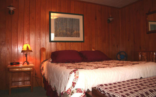 Hay Lake Lodge & Cottages