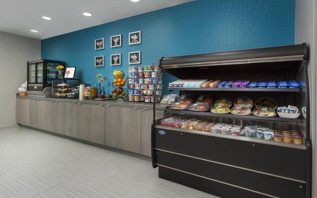 Courtyard by Marriott Boston-Cambridge