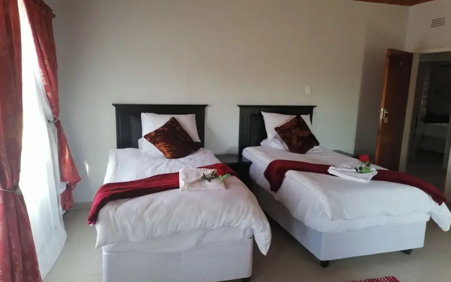Rose and Thorn Guesthouse - Adults Only