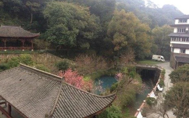 Plum Bamboo Resort Hotel Hangzhou