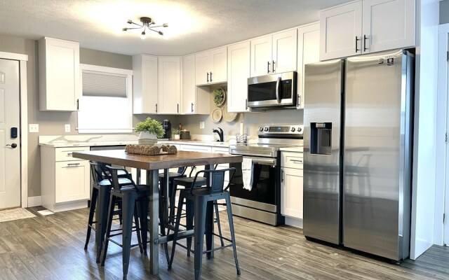 Relaxing Riverside 10 Minutes to Shipshewana