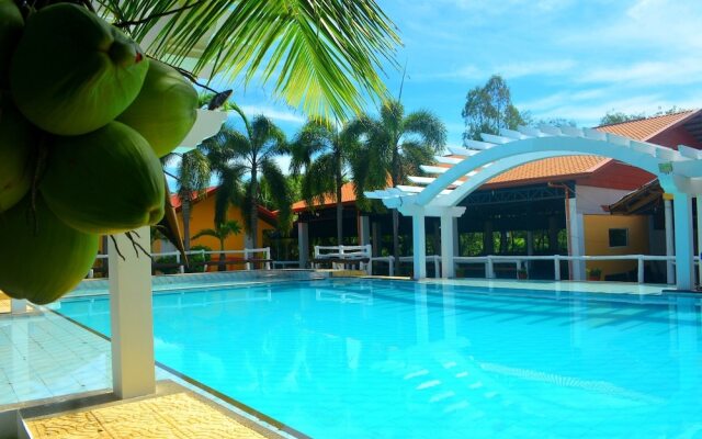 Phi-Phi Beach Hotel and Island Resort