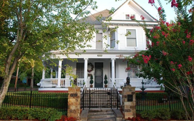 The Gables Inn Bed & Breakfast
