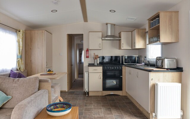 Boutique Home in Hastings With TV