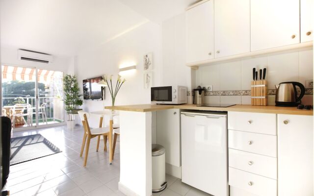 Minerva Suite II by Madflats Collection