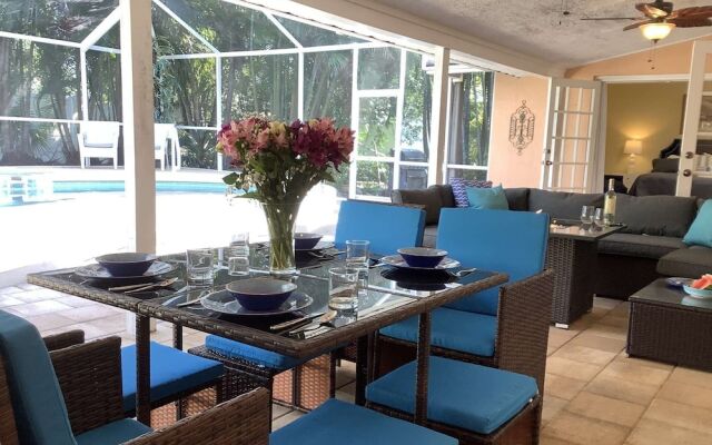 Sarasota Bay Pool Home