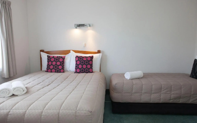 Alton Lodge Motel