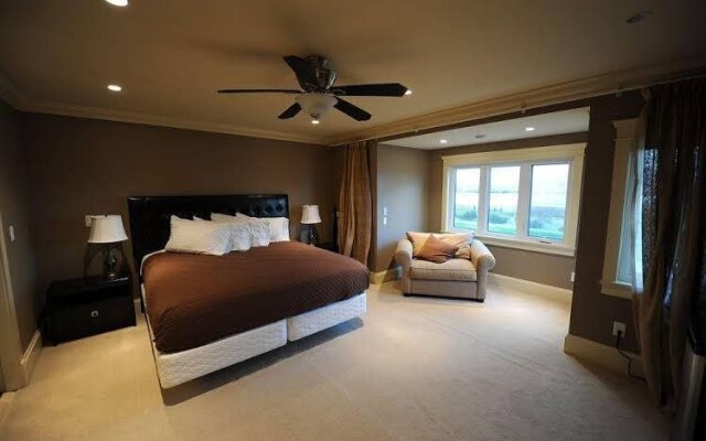 Riverside Garden Bed and Breakfast