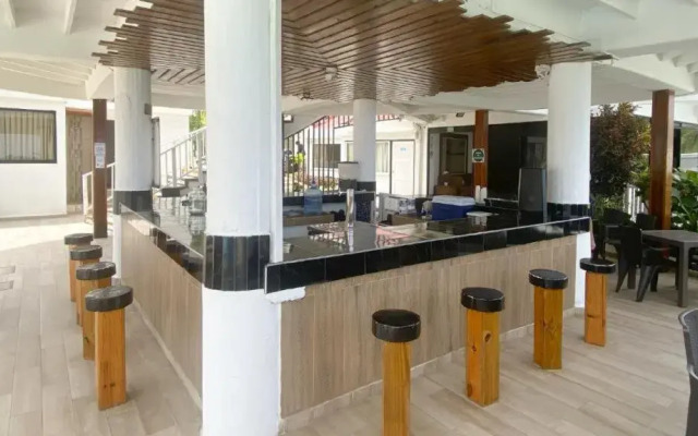 Hotel On Vacation Blue Reef