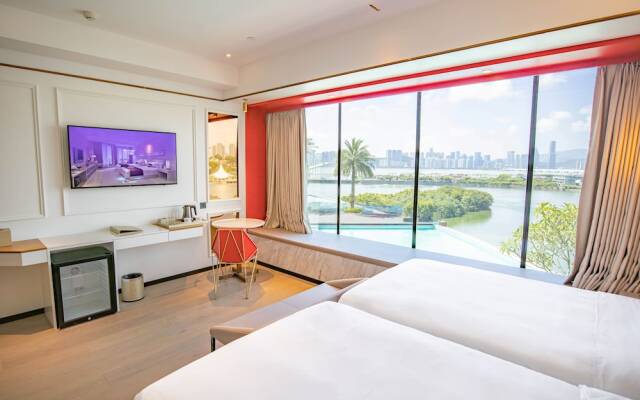 YOHO Resorts World Hotel