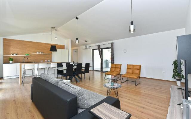 Villa Tamara 2044