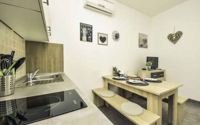 Apartment Snježana Karlobag 28020