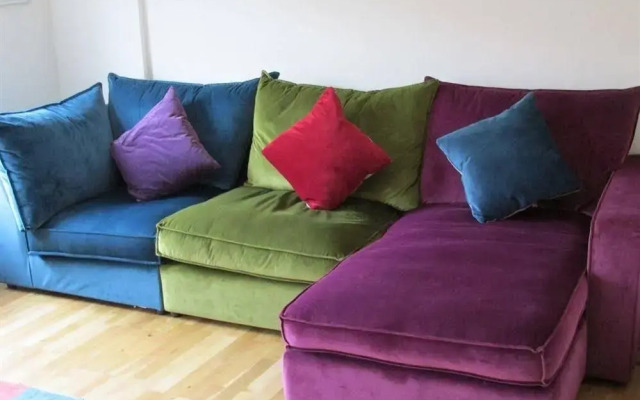 Bath Breaks Apartments