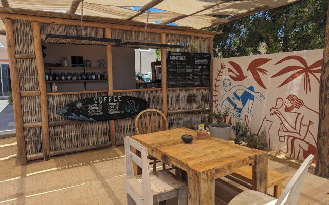 La Ventana Hostel and Hotel