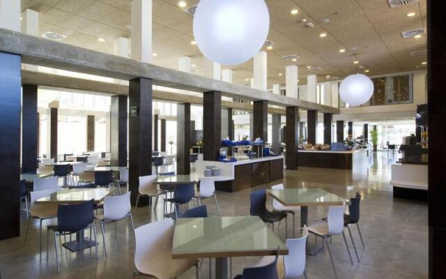 R2 Romantic Fantasia Dreams & Suites Hotel