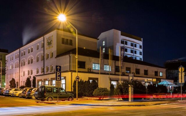 Hotel Piramida