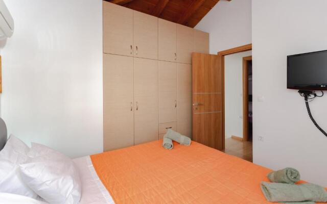Elladas Villas with Pool at Kolympia!