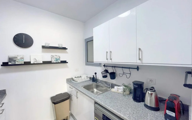 Xuru Stays I Charming & Beautifully Styled 3bdr @ Swan Lake Gouna