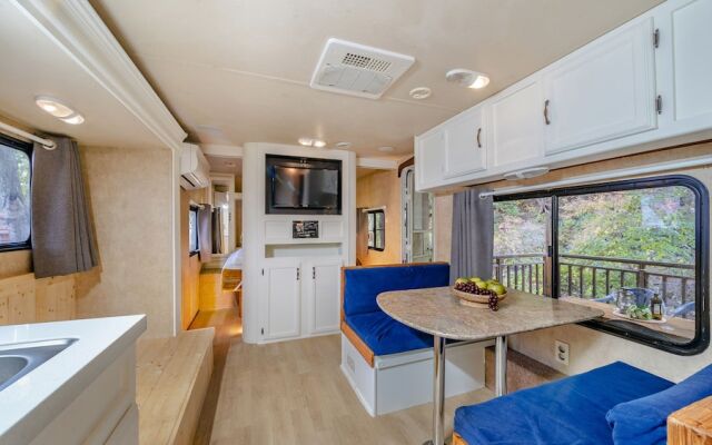 Gapyeong Saeyeon Caravan - Glamping