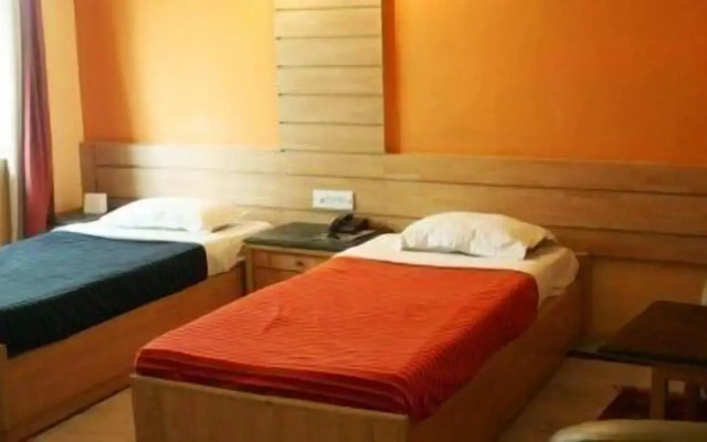 OYO 9182 Kings Crown Hotel