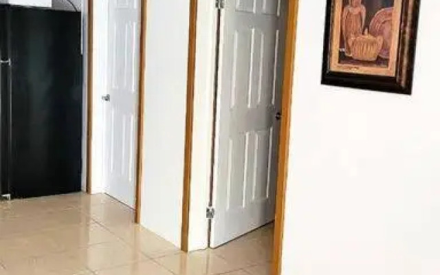 2 bedroom apartmen in the heart of west end!