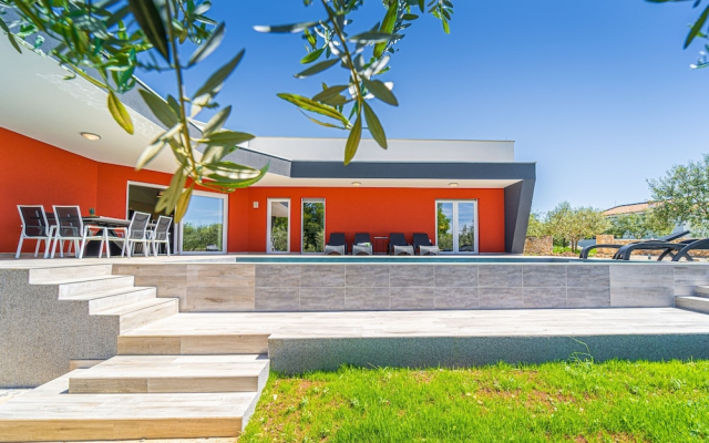 Modern Villa With Pool and Terrace