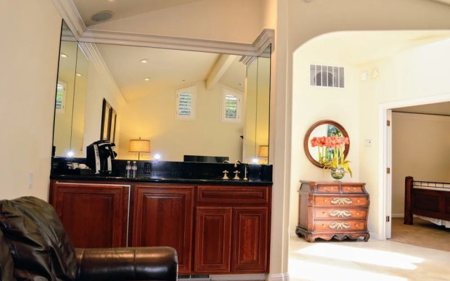 Saratoga Oaks Lodge