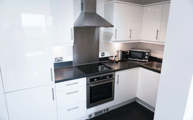 City Centre Apartment - Free Parking, Wifi & Netflix