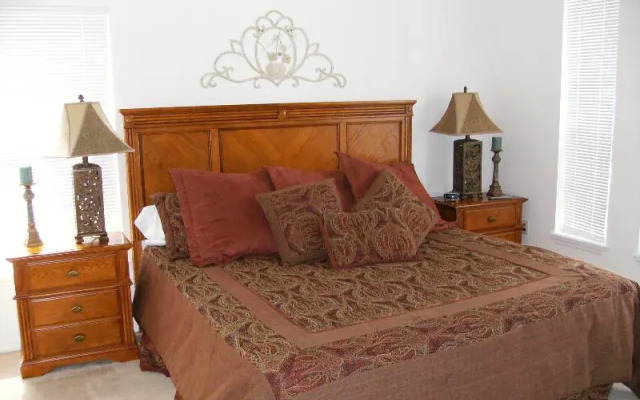 Tuscan Hills Executive Gamesroom and Spa