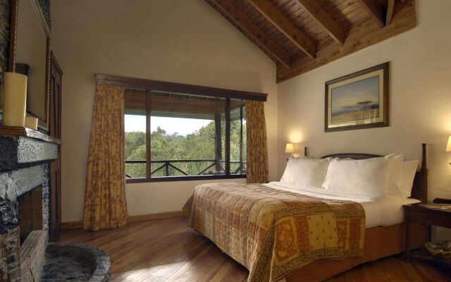 Fairmont Mount Kenya Safari