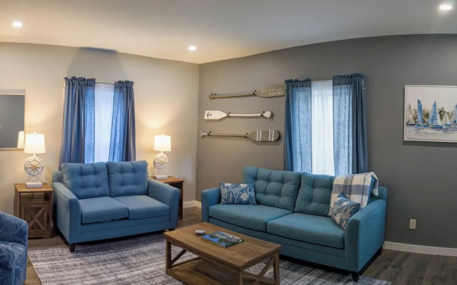 Newly Renovated Acadia Apartment Maple Street