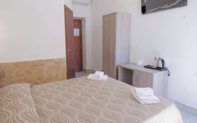 Hotel Alex Square
