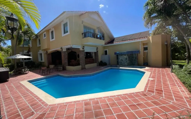 Villa GuavaBerry 5BR 6Bds 12Pax HugePool