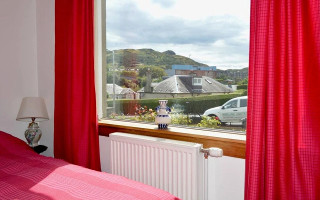 Homely 2 Bed With Arthur Seat Views