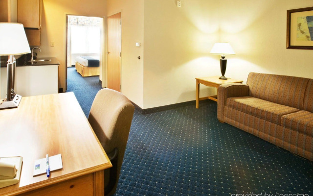 Holiday Inn & Suites Dallas-Addison by IHG