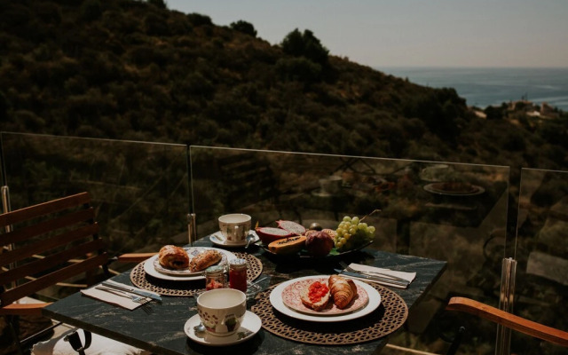 Casa Siempreviva - Adults Recommended