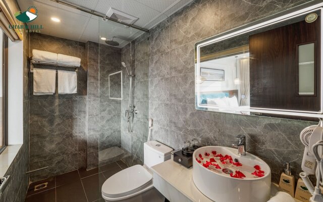 Charm Hill Sapa Hotel