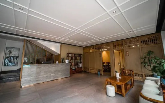 Yueyang Bamboo Mountain Residence