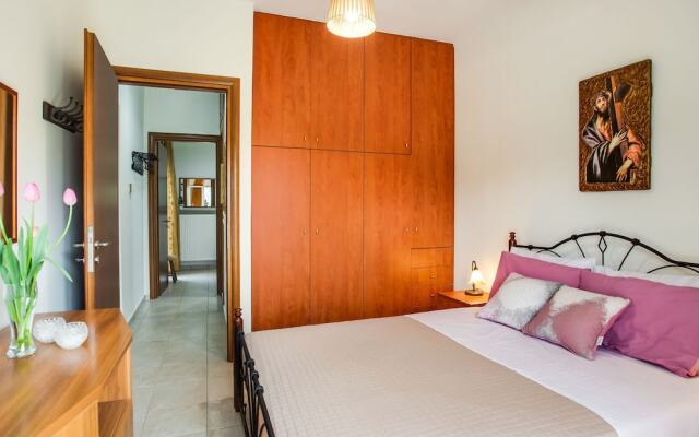 Delightful Farmhouse in Aski with Garden