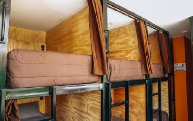 Wild Rover Hostel Huacachina