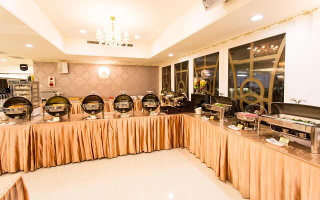 Ever Luck Hotel
