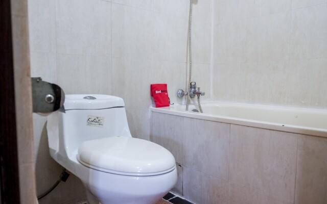 RedDoorz Plus near DC Mall Batam