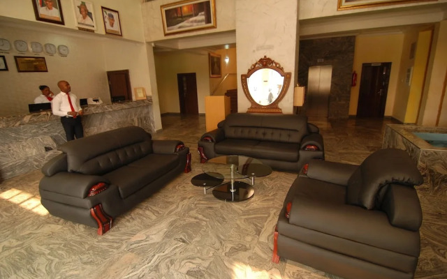 Elomaz Hotels, Abuja
