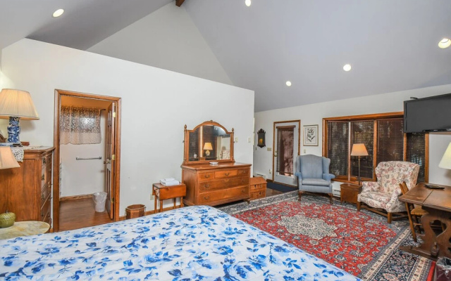 Crow's Point Retreat 4 Bedroom House