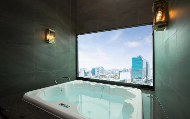 UTOP Boutique Hotel & Residence