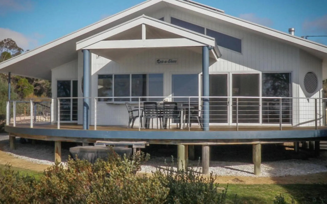 Rest A Shore Coffin Bay