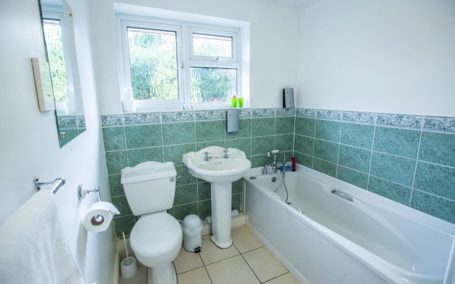Tollgate Hotel & Leisure