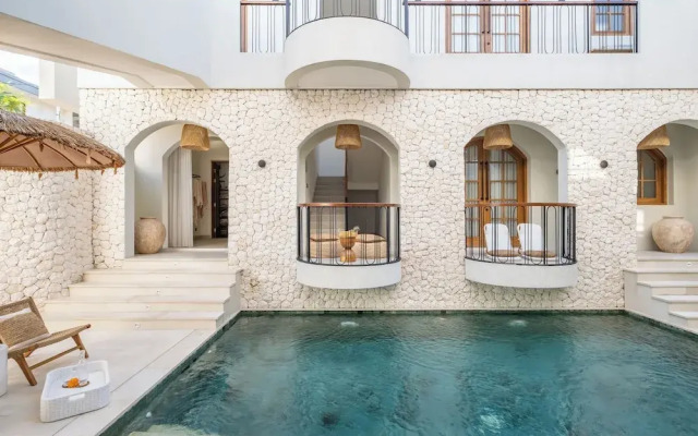 OriVista Luxe Boutique Villa in Canggu- Sky View